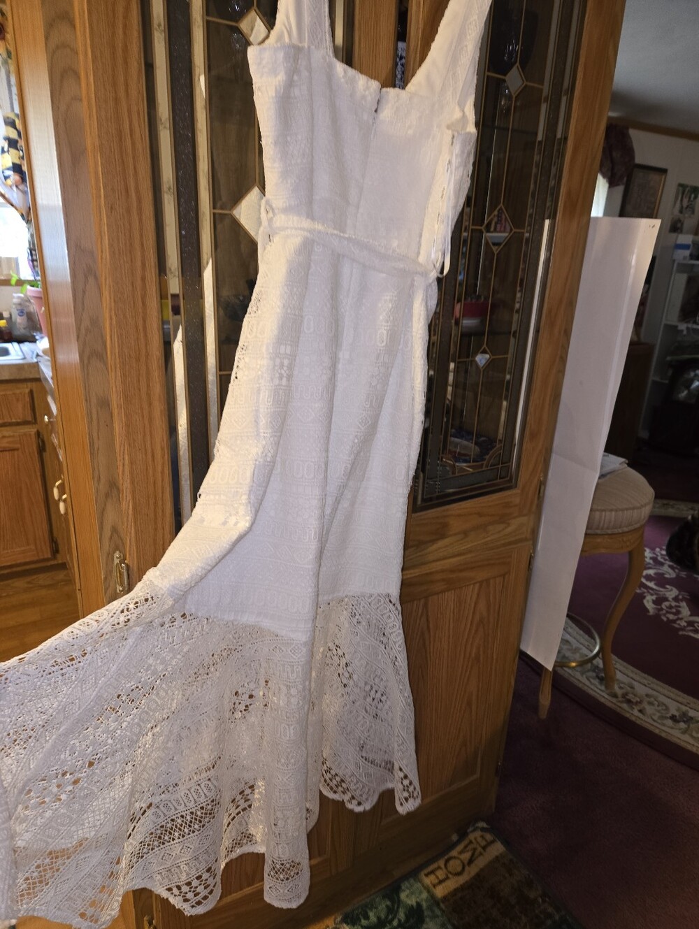 Elegant White Lace V-Neck Maxi Dress - Picture 5 of 7
